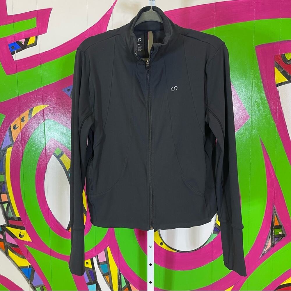 Curves And Combat Boots, Everyday Jacket. Size XXL. In excellent condition!